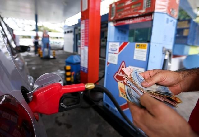 Imagem da noticia SP reduz ICMS do etanol e prevê queda de R$ 0,17 por litro