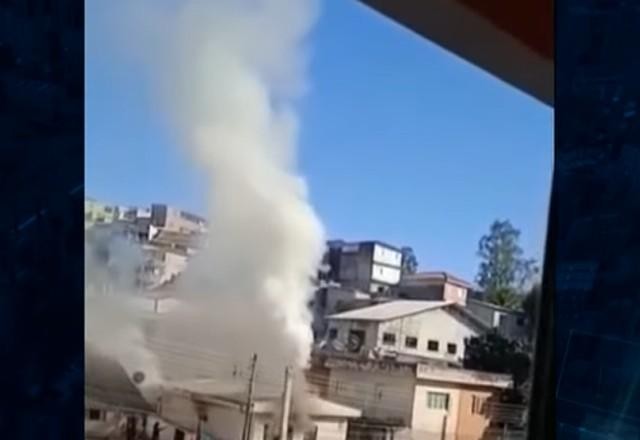 Imagem da noticia Família perde casa após sogra atear fogo no imóvel