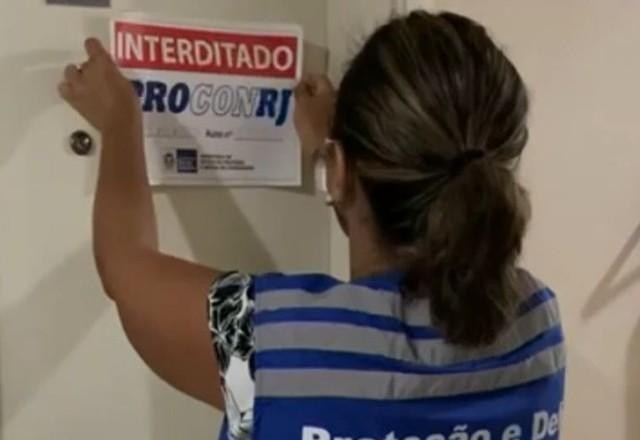 Imagem da noticia Clínicas de estética com produtos vencidos e sem registro são interditadas no Rio