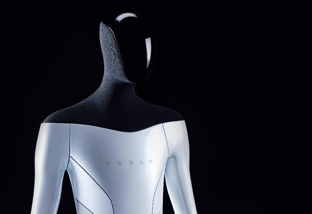 Imagem da noticia Elon Musk anuncia projeto de "robô humanoide"