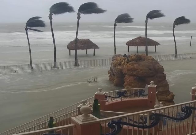 Imagem da noticia SBT News na TV: EUA confirmam primeiras mortes causadas pelo furacão Milton