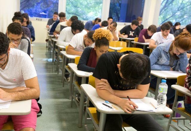 Imagem da noticia Fuvest 2024: Veja o gabarito oficial da primeira fase do vestibular da USP
