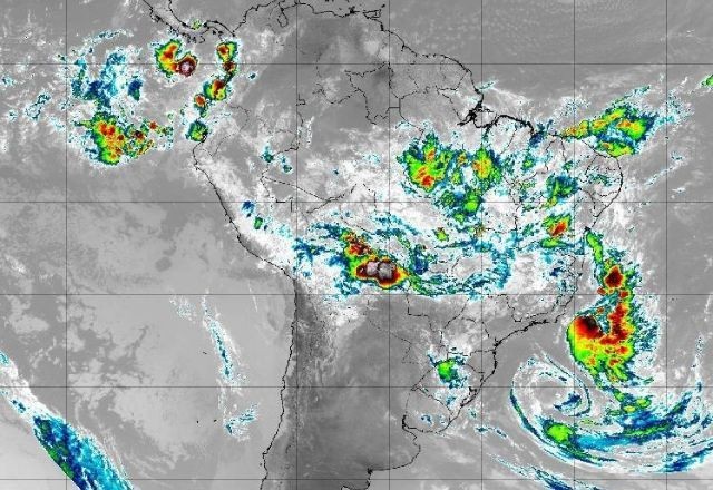 Imagem da noticia Tempestade tropical atinge RS e SC e pode evoluir para furacão
