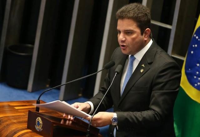 Imagem da noticia Gladson Cameli, do Acre, é o 20º governador diagnosticado com covid-19