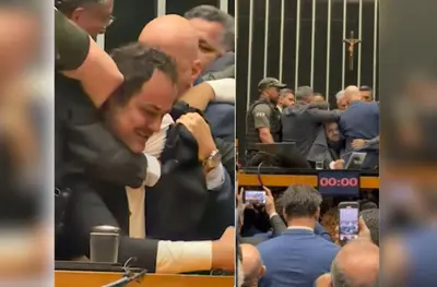 VÍDEO: Veja momento em que Glauber Braga é retirado do plenário da Câmara VÍDEO: Veja momento em que Glauber Braga é retirado do plenário da Câmara