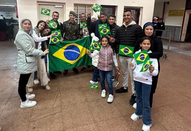 Imagem da noticia Pai de brasileiros que conseguiram deixar Gaza agradece esforços para a ação de retirada