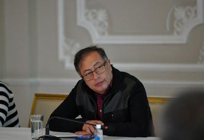 Presidente da Colômbia contesta soberania do Peru sobre ilha na fronteira amazônica Presidente da Colômbia contesta soberania do Peru sobre ilha na fronteira amazônica