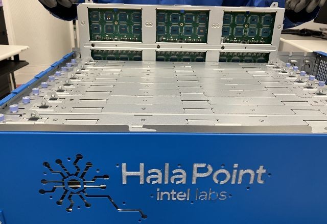 Imagem da noticia Intel revela computador de IA que imita o cérebro humano; entenda