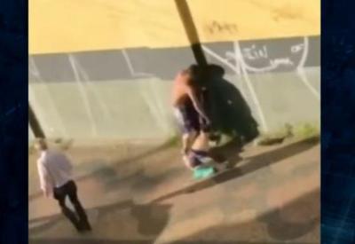 Assaltante tenta roubar idoso mesmo com a chegada da polícia Assaltante tenta roubar idoso mesmo com a chegada da polícia