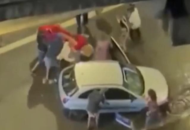 Imagem da noticia SP: motorista é arrancado de carro e espancado na "cracolândia"