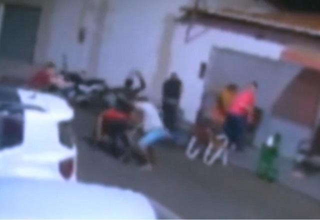 Imagem da noticia Policiais à paisana são flagrados reagindo a assalto e sequestro