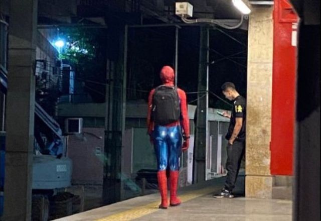 Imagem da noticia Homem-aranha é agredido e joga passageiro no trilho do metrô de Belo Horizonte