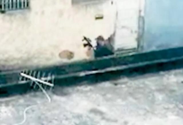 Imagem da noticia Facções criminosas de Vila Velha (ES) trocam tiros no meio da rua