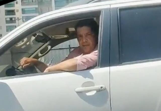 Imagem da noticia Áudios mostram ex-diretor da Polícia Civil perseguindo ex-amante