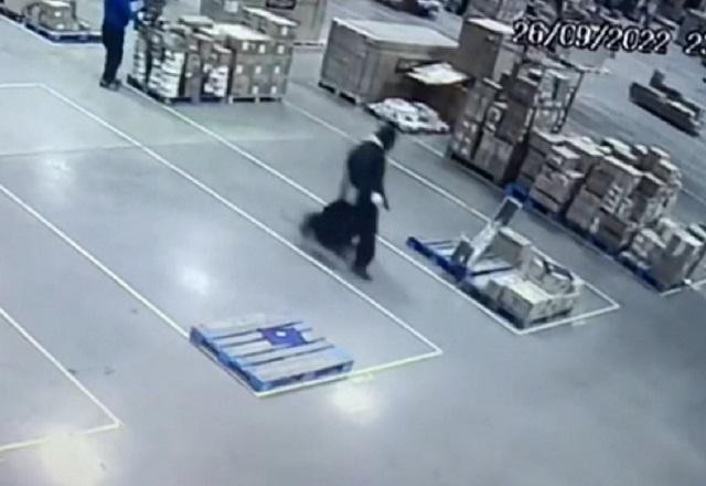 Imagem da noticia Criminosos roubam mais de 40 armas de empresa de logística