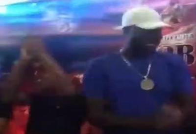 Traficante faz grande festa de aniversário com queima de fogos Traficante faz grande festa de aniversário com queima de fogos