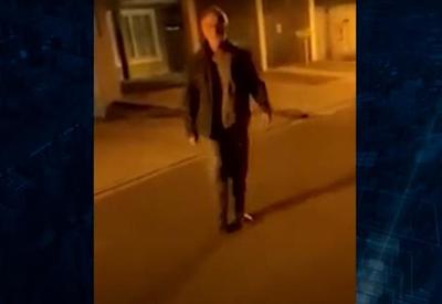 SC: homem hostiliza motoboy durante entrega de pizza SC: homem hostiliza motoboy durante entrega de pizza