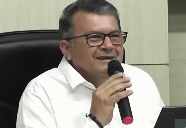 Imagem da noticia Vereador sugere que autismo pode ser curado com "peia" ou "chibata"