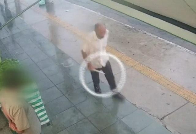 Imagem da noticia Polícia procura por maníaco que anda armado com faca em SP