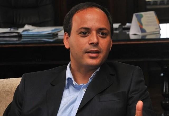 Imagem da noticia Rodrigo Neves (PDT) diz apostar em valorização da polícia e educação