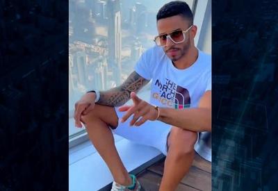 "Rei do iPhone" é assassinado a tiros em prédio comercial na Bahia "Rei do iPhone" é assassinado a tiros em prédio comercial na Bahia