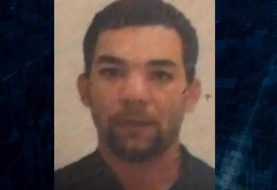 Homem é morto a facadas por adolescente após se recusar a dar cigarro Homem é morto a facadas por adolescente após se recusar a dar cigarro
