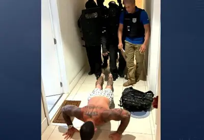 Homem é preso após manter ex-mulher e filha reféns na Barra da Tijuca Homem é preso após manter ex-mulher e filha reféns na Barra da Tijuca