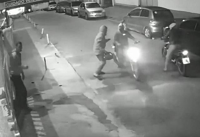 Imagem da noticia RJ: mototaxista é perseguido, cercado e espancado por ladrões