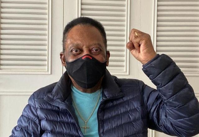 Imagem da noticia Pelé tem boa resposta ao tratamento, diz boletim