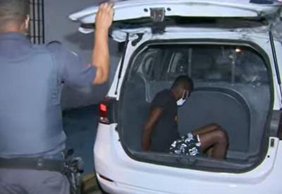 Travesti é esfaqueada na zona leste de São Paulo Travesti é esfaqueada na zona leste de São Paulo