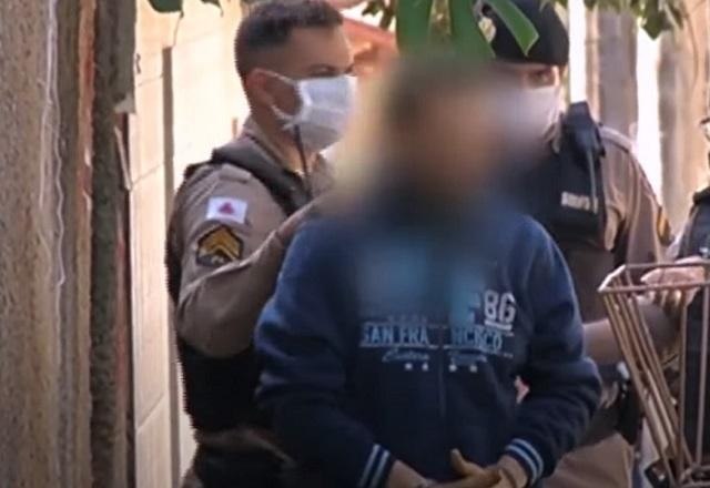 Imagem da noticia Ex-policial surta após morte do irmão e tenta ressuscitá-lo