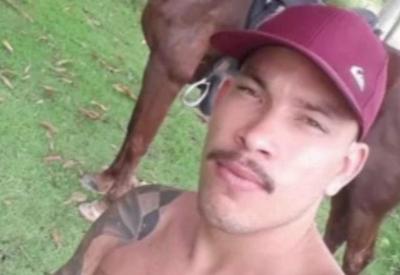 Homem é morto a tiros após agredir a ex-mulher no Espírito Santo Homem é morto a tiros após agredir a ex-mulher no Espírito Santo