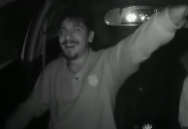 Imagem da noticia Traficante é flagrado por câmera em carro roubado e é preso