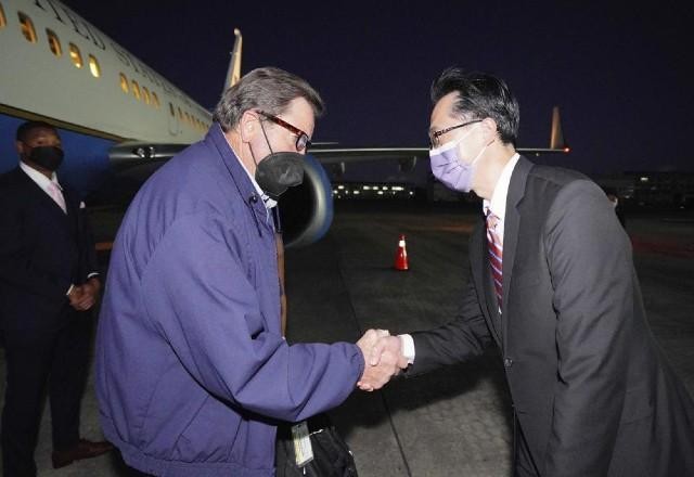 Imagem da noticia Congressistas dos EUA visitam Taiwan em meio a clima tenso com China