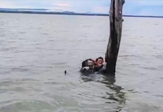 Imagem da noticia TO: pescadores passam a noite agarrados em troncos após naufrágio