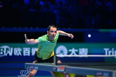 Calderano é derrotado para número 1 do mundo e fica com bronze na Copa do Mundo de tênis de mesa Calderano é derrotado para número 1 do mundo e fica com bronze na Copa do Mundo de tênis de mesa