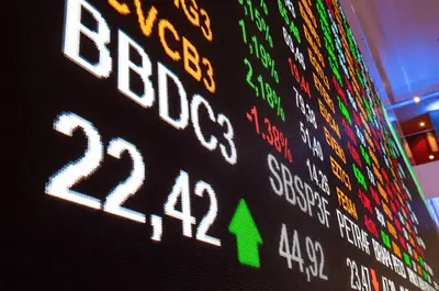 Ibovespa renova recorde aos 177 mil pontos; apenas uma ação cai Ibovespa renova recorde aos 177 mil pontos; apenas uma ação cai