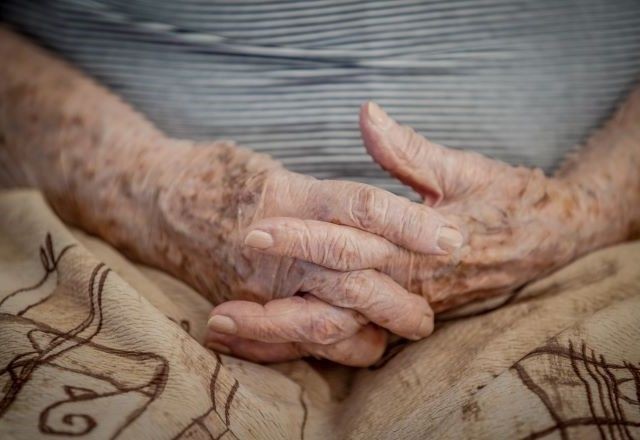 Imagem da noticia Expectativa de vida das mulheres sobe para 79,7 anos em 2023 no Brasil; dos homens, para 73,1 anos, aponta IBGE