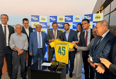 Prefeito de Belém troca o MDB pelo PSDB e passa a comandar diretório tucano no Pará Prefeito de Belém troca o MDB pelo PSDB e passa a comandar diretório tucano no Pará