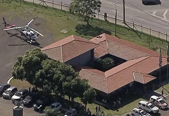 Imagem da noticia Defesa de PM que matou dois colegas alega "conflito de escalas"