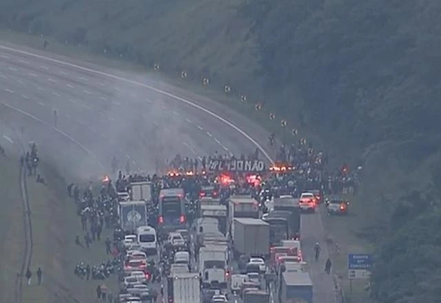Imagem da noticia SP: indígenas protestam contra projeto de lei e interditam rodovia
