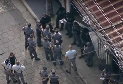 SP: homem fortemente armado invade casa e é morto SP: homem fortemente armado invade casa e é morto