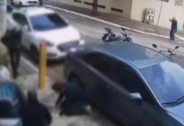 Imagem da noticia Flagrante: arrastão em área nobre de SP termina em tiroteio