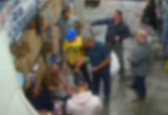 Imagem da noticia Funcionários e seguranças de mercado torturam suspeitos de furto
