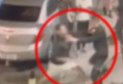 Segurança é esfaqueado por impedir entrada de clientes vestindo bermuda Segurança é esfaqueado por impedir entrada de clientes vestindo bermuda