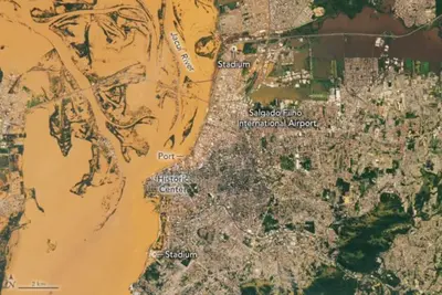 Nasa divulga imagens de satélites das enchentes em Porto Alegre