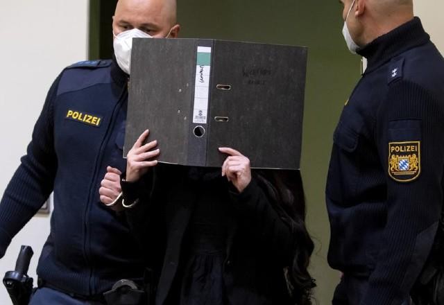 Imagem da noticia "Noiva do Estado Islâmico" é condenada a 10 anos de prisão na Alemanha