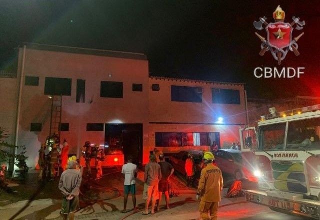 Imagem da noticia Vídeo: duas pessoas morrem em incêndio que atingiu pousada em Brasília; um homem foi preso