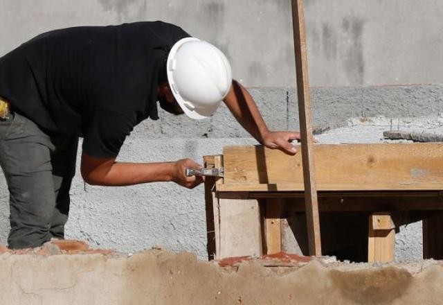 Imagem da noticia Indicador Ipea para investimentos cresce 2,2% entre junho e julho