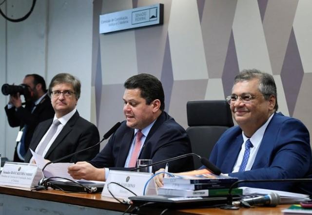 Imagem da noticia Indicados por Lula ao STF e à PGR, Dino e Gonet passam por sabatina no Senado; assista